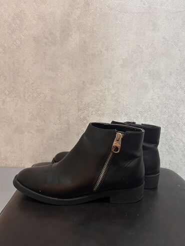pull and bear: Pull&Bear, Ölçü: 38, rəng - Qara, İşlənmiş