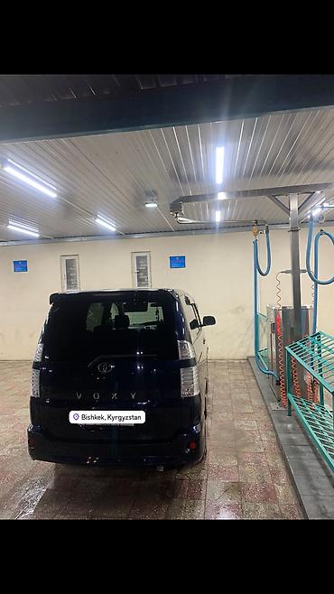 Voyah: Toyota Voxy: 2004 г., 2 л, Вариатор, Бензин, Минивэн — 3