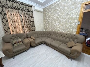 Столы и стулья: Угловой диван