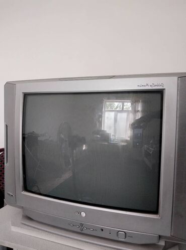 109 ekran televizor: İşlənmiş Televizor LG Ünvandan götürmə