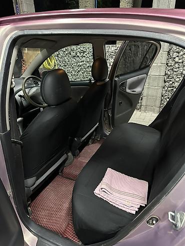 Toyota: Toyota Vitz: 2000 г., 1 л, Хэтчбэк — 8