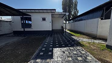частные дома: 100 м², 5 комнат, Бронированные двери, Парковка, Забор, огорожен — 4