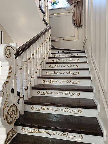 Деревянные лестницы: Деревянная лестница Для дома, Форма лестницы: Г-образная, Стиль: Классический — 18