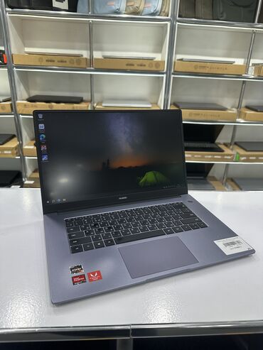 fujitsu: Ноутбук, Huawei, 8 ГБ ОЗУ, AMD Ryzen 5, 15.6 ", Б/у, Для работы, учебы, память SSD