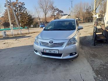 Toyota: Toyota Verso: 2009 г., 1.8 л, Вариатор, Бензин, Минивэн — 2