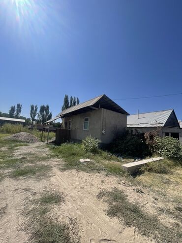 домик вагон: Продаётся небольшой одноэтажный дом с участком. Характеристики: -