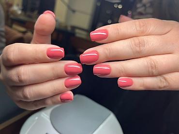 Маникюр, педикюр: Маникюр гигиенический 500 Маникюр с покрытием 900 Педикюр — 4