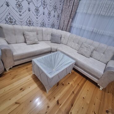 kuxna ucun divan: Kunc divan. 290man. Yaxsi veziyyetdedi.Olcu
