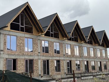 земельный участок в караколе: Таунхаус, 260 м², 4 комнаты, Агентство недвижимости, ПСО (под самоотделку)