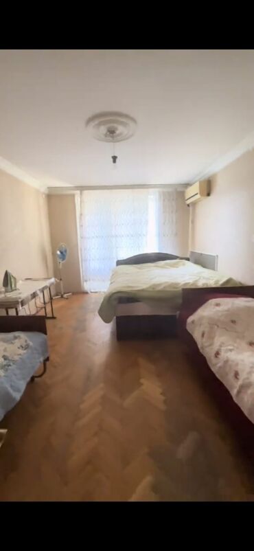 Köhnə tikili: Ev yerləşir Azəritifaqda praspektə baxan binanın arxasındakı -da lalafo.az — 3 Köhnə tikili: Ev yerləşir Azəritifaqda praspektə baxan binanın arxasındakı — 3