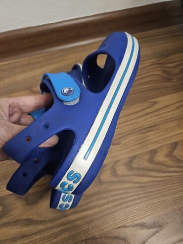 crocs кроссовки: Продаю б/у Crocs (оригинал) 35-36 ( J3) размер,синего цвета. в