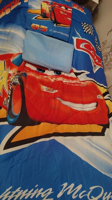 Yorğanlar, adyallar: Taç 110 AZN yastıq balış əlavə tek yastıq o biri pakrival yataq örtüyü — 13