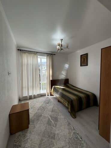 Долгосрочная аренда квартир: 3 комнаты, Собственник — 6