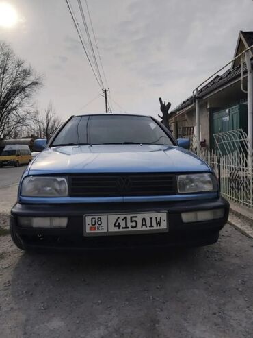меняю скот на авто: Volkswagen Vento: 1992 г., 1.8 л, Механика, Газ, Седан