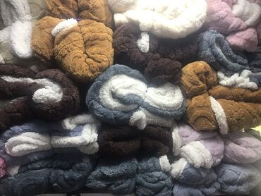 Комплекты постельного белья: Постельное бельё, плед пледы, покрывала, полотенца банные для лица — 3