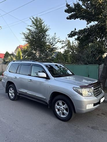 lend cruizer: Toyota Land Cruiser: 2010 г., Бензин, Внедорожник — 5