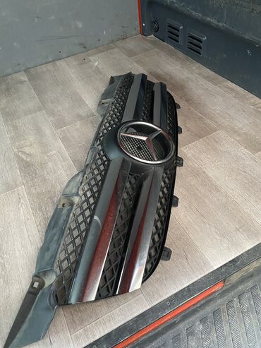 решетка спринтера: Передний Бампер Mercedes-Benz Б/у, цвет - Черный, Оригинал