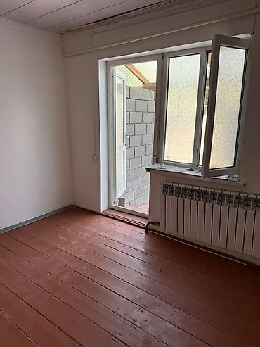 Комнаты: 25 м², С мебелью частично — 4
