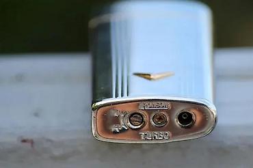 Upaljači i prateća oprema: Ronson Turbo upaljač MASIVAN 80gr!. Sjajan komad. Masivan i težak. Cca — 6