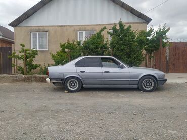 BMW: BMW 520: 1991 г., 2 л, Механика, Бензин, Седан