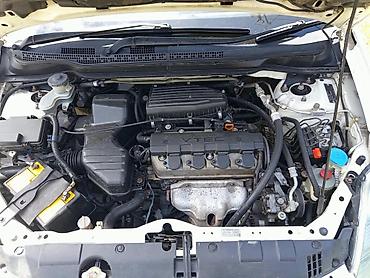 полу присеп: Honda Stream: 2002 г., Бензин, Минивэн — 8