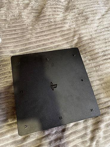 2.el playstation 4: Sony PlayStation 4 Xüsusiyyətlər: 500gb yaddaş Kompakt, nazik korpus — 3