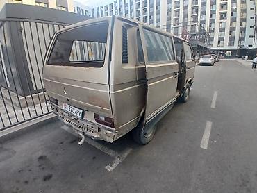 баа: Volkswagen Transporter: 1985 г., 1.8 л, Кол менен иштөөчү, Бензин, Van — 4