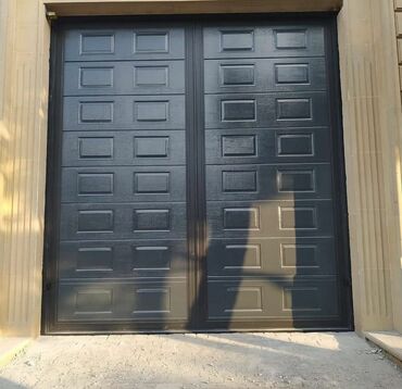 Qaraj darvazaları: Müxtəlif materiallardan hazırlanmış, mühafizə və rahatlıq təmin edən — 22