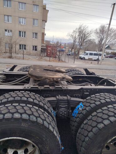 Тягачи: Тягач, Shacman, Без прицепа — 7