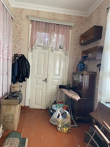 ecemide kiraye: Gəncə şəhəri Ftaroy çasta 11nömrəli məktəbin yaxınlığı 3 yataq otağı 1 — 9