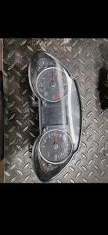 kamere za traktor: AUDI Q5 DELOVI KM SAT CAJTER 2.0 TFSI BENZIN 8R0920932A | Audi — 2