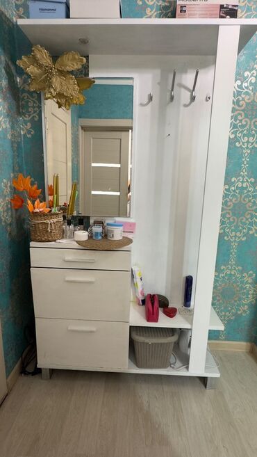 купить шкаф бишкек: Продаю прихожку Габариты: 1.10*2.10 Цена: 5000 сом/ окончательно