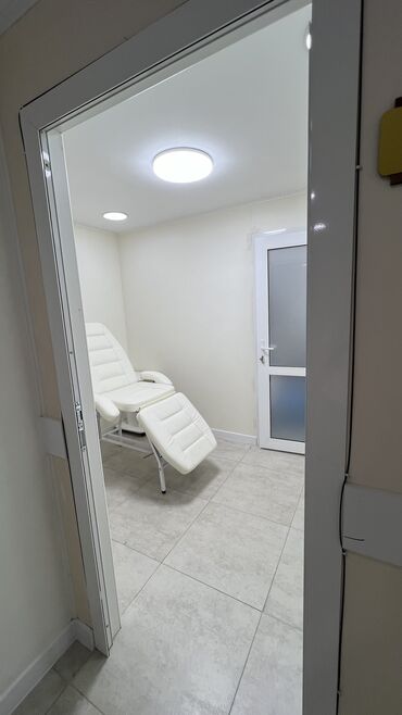 оборудование для парикмахер: Ижарага берем Салондогу кабинет, 7 кв. м, Маникюр чебери үчүн