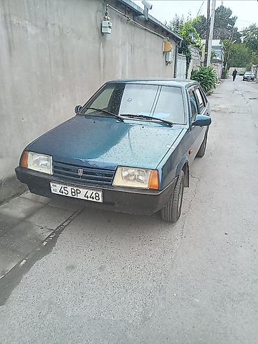 bmw disk r18: Satılır: 4 qapılı hetçbek avtomobil (mavi rəng). Xüsusiyyətlər: - — 1