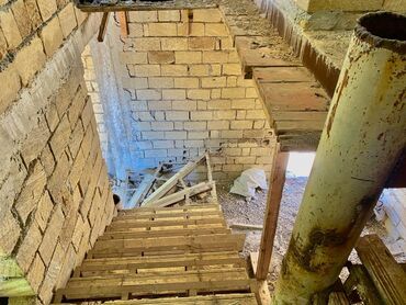 Həyət evləri və villaların satışı: 3 otaqlı, 220 kv. m, Kredit var, Orta təmir — 10