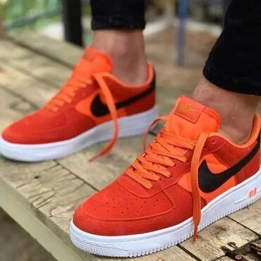 Women's Sneakers and athletic shoes: 36-44
3400 — 4