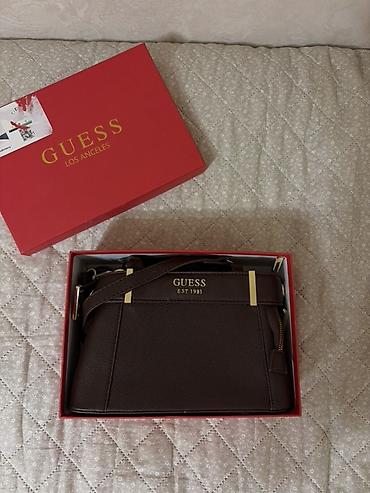 A klass GUESS (Los Angeles) qadın çantası - Rəng: tünd qəhvəyi lalafo.az -da A klass GUESS (Los Angeles) qadın çantası - Rəng: tünd qəhvəyi