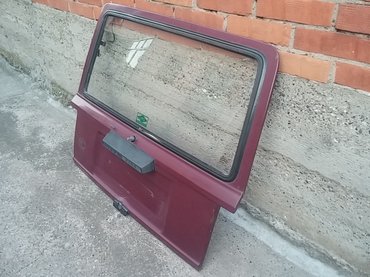 Auto delovi: Vrata gepeka lada 2104 karavan kompletna bordo sa staklom. Očuvana — 5