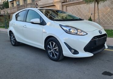 Toyota: Toyota Prius: 2018 г., 1.5 л, Вариатор, Гибрид, Хэтчбэк