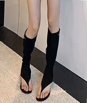 туфли новая не разу не одевала: Tuflilər, Balenciaga, Ölçü: 38, rəng - Qara, Yeni
