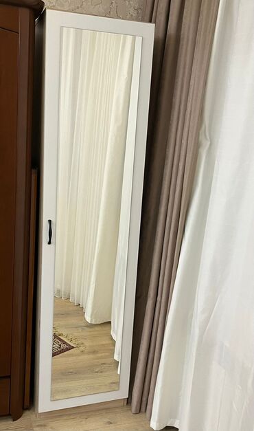 Kreslolar: Bir qapılı dolab embawood mebel. Ela vziyyetdedir. Tecili satilir