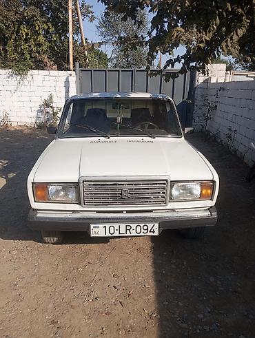 ford motorları: VAZ (LADA) 2107: 1.6 l | 2003 il 26974 km Sedan — 3