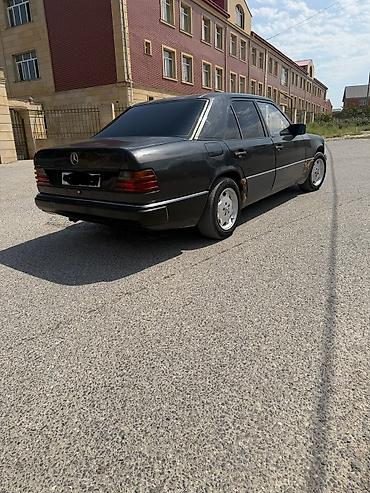 mercedes e class w124: Mercedes-Benz E-Class (W124) sedan - Kuzov: metalika, 4 qapı, klassik — 5