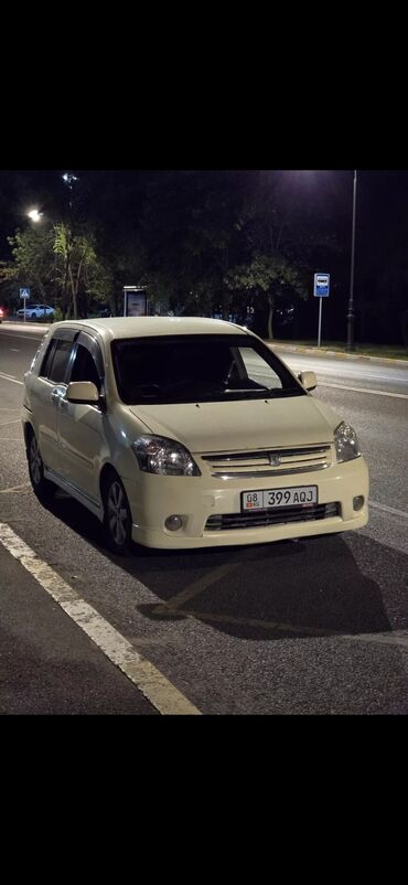 Toyota: Toyota Raum: 2003 г., 1.5 л, Автомат, Бензин, Минивэн