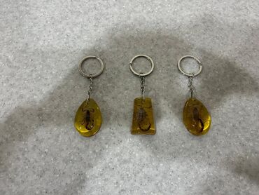 защита на ящики от детей: Açar üçün brelyoklar satılır.Təzədir.Çeşidlər var.Sifariş var.Real