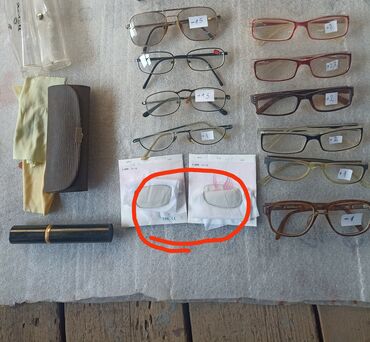 pojas za novac: Prescription glasses