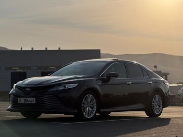 Toyota: Toyota Camry: 2018 г., 2.5 л, Гибрид, Седан — 2