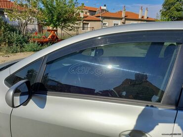 Toyota: Toyota Auris: 1.4 l. | 2007 έ. Χάτσμπακ — 3