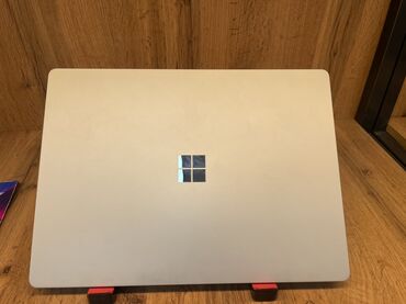 ноутбук 14: Ноутбук, Microsoft Surface, 8 ГБ ОЭТ, Intel Core i7, 14 ", Колдонулган, Жумуш, окуу үчүн, эс тутум SSD