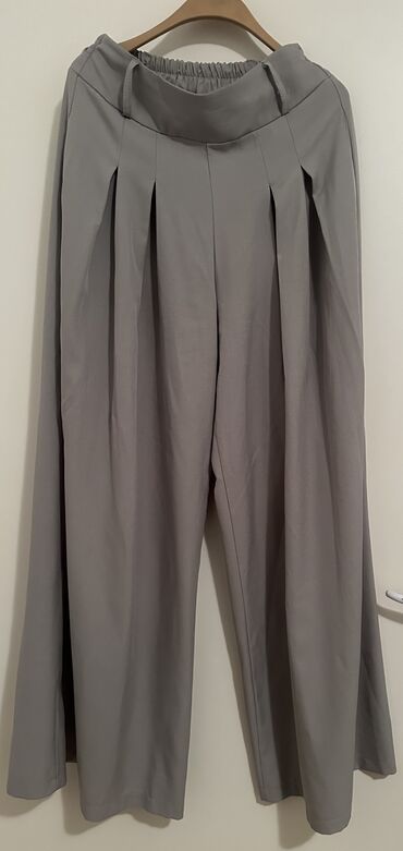 max mara pantalone: Pantalone sirokih nogavica u sivoj boji velicina szandardna ali